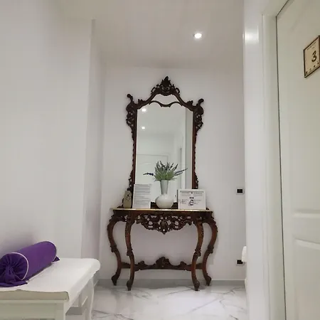 Casa Nizza Oda ve Kahvaltı