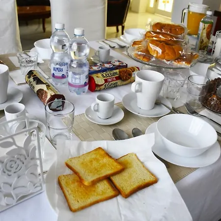 Casa Nizza Bed & Breakfast 2*